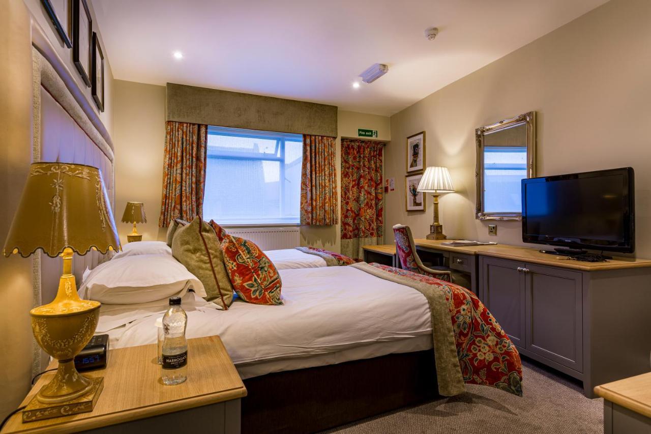 The Talbot Hotel, Oundle , Near Peterborough Ngoại thất bức ảnh