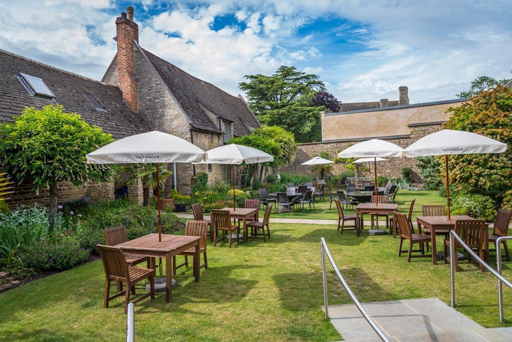 The Talbot Hotel, Oundle , Near Peterborough Ngoại thất bức ảnh