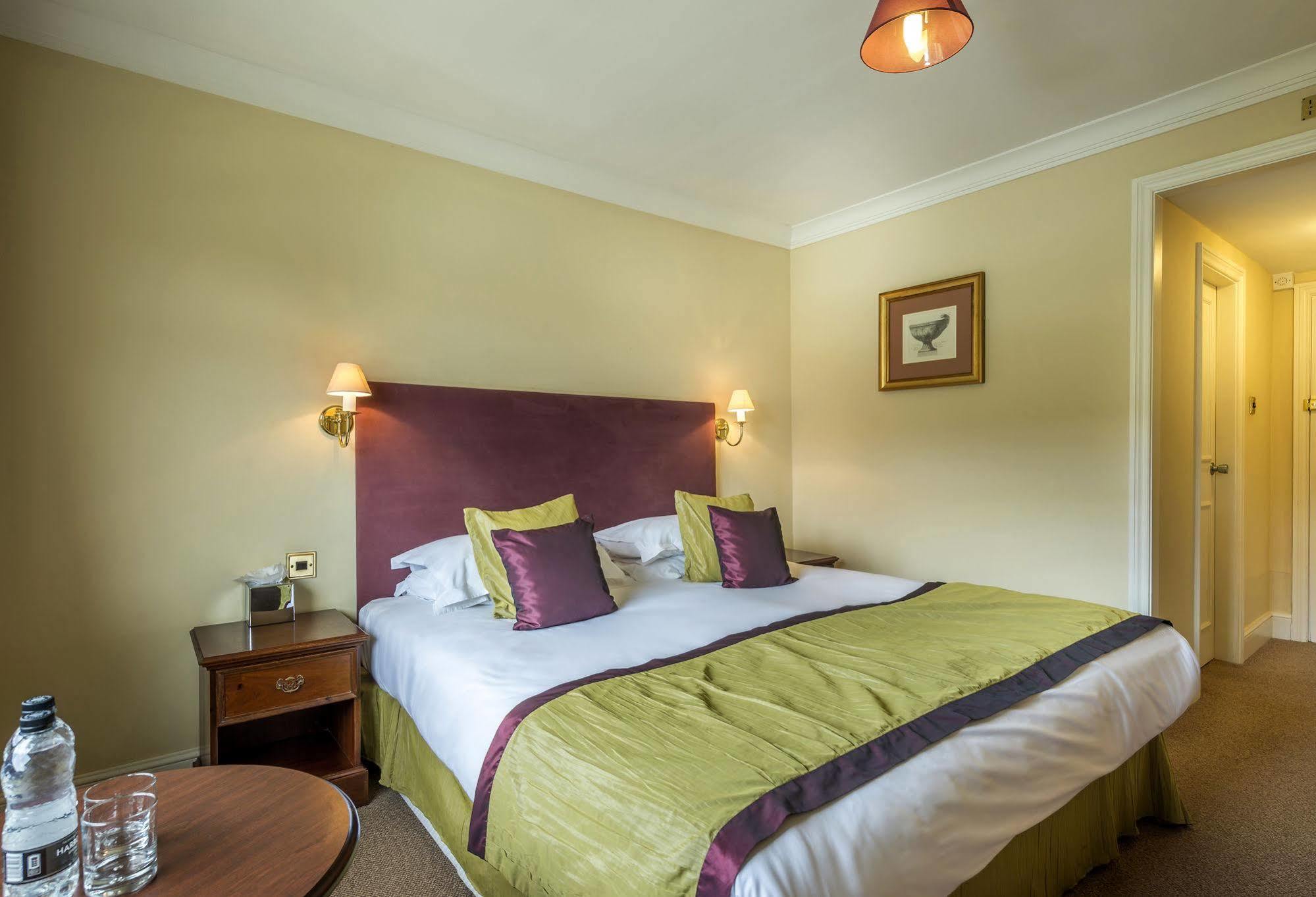 The Talbot Hotel, Oundle , Near Peterborough Ngoại thất bức ảnh