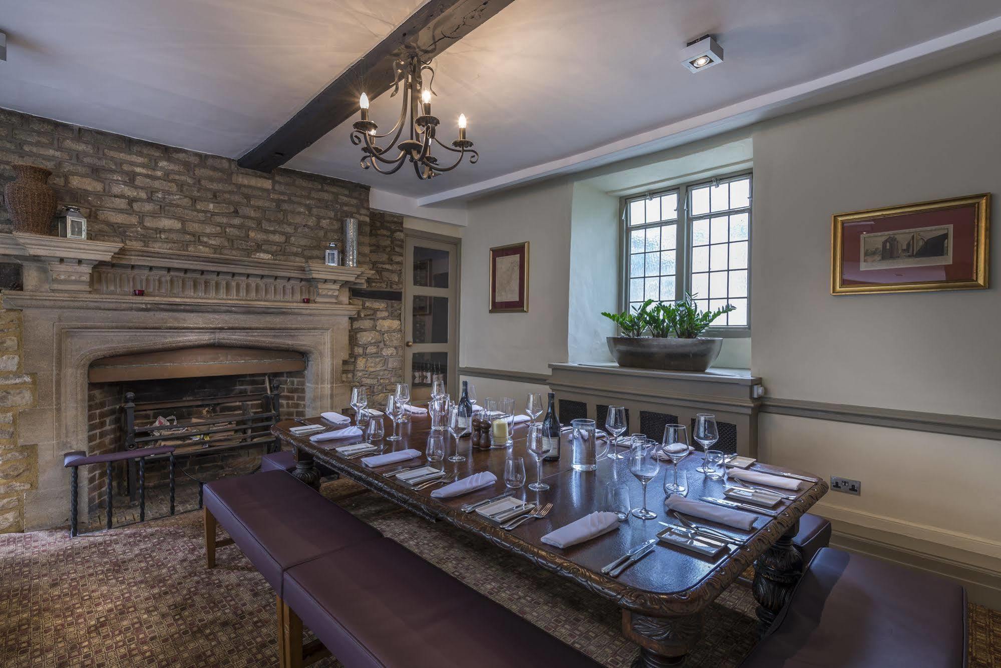 The Talbot Hotel, Oundle , Near Peterborough Ngoại thất bức ảnh